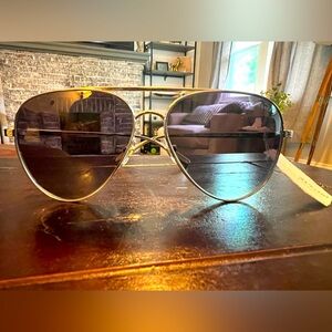 BRAND NEW Versace Sunglasses with case/cloth